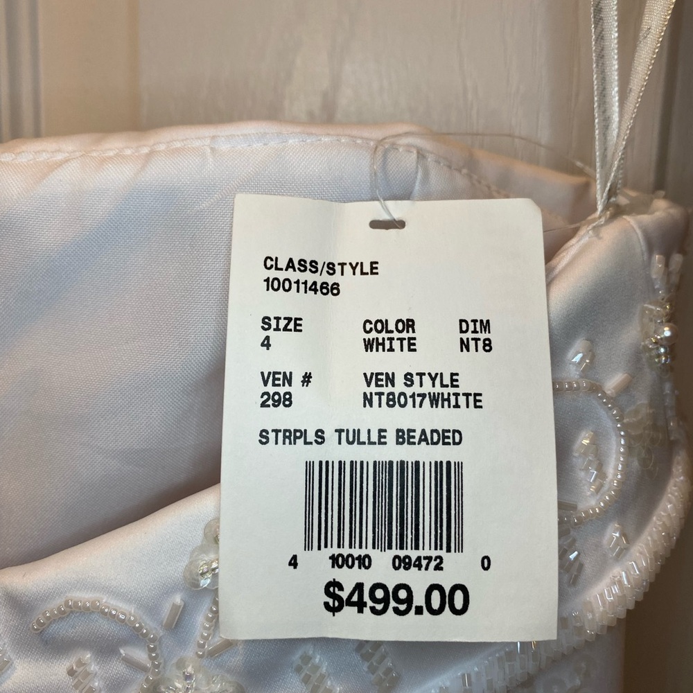 David's Bridal White Strapless Tulle Ball Gown - Picture 8 of 9